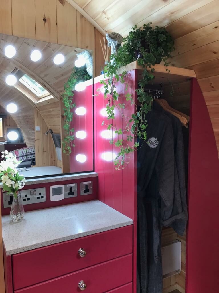 Buttercup Glamping Pod Bathroom