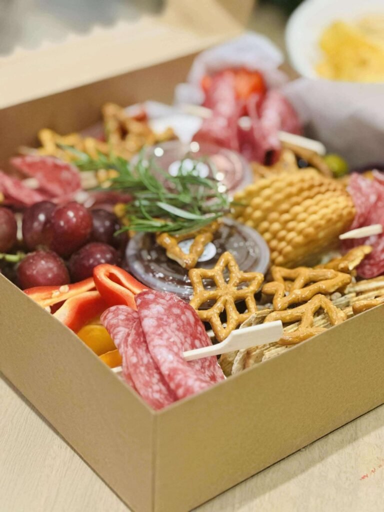food delivery boxes at Hedgerow