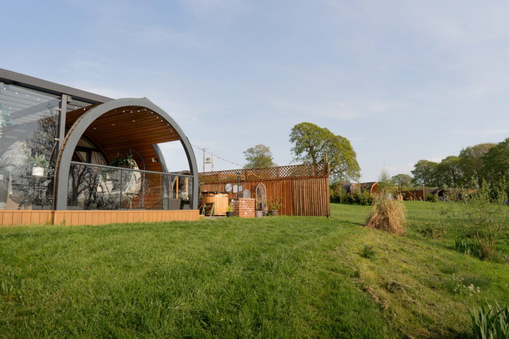daisy glamping pod at hedgerow luxury glamping (24)